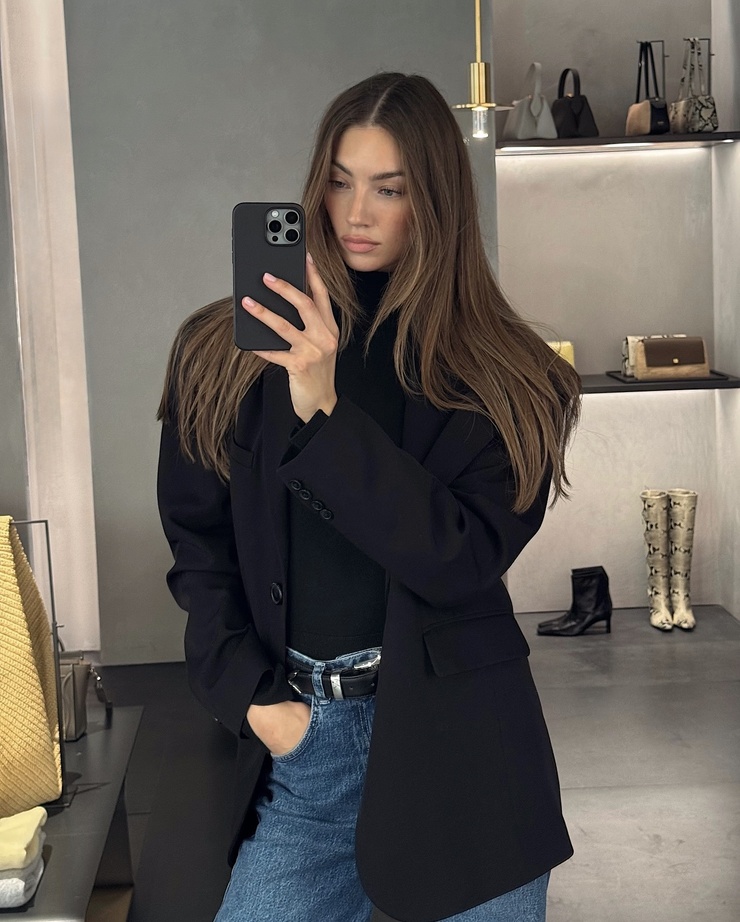 Lorena RAE