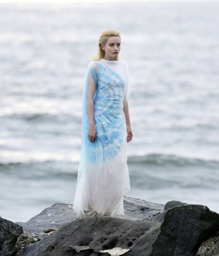 Julia Garner