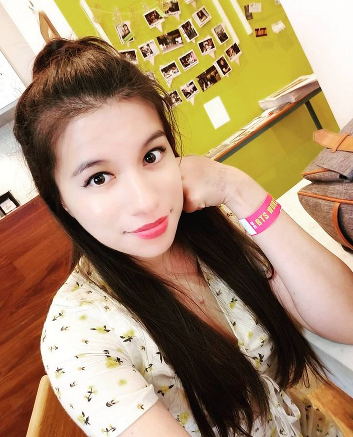 Nicole 
