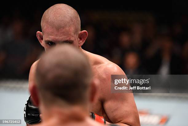 Joe Lauzon
