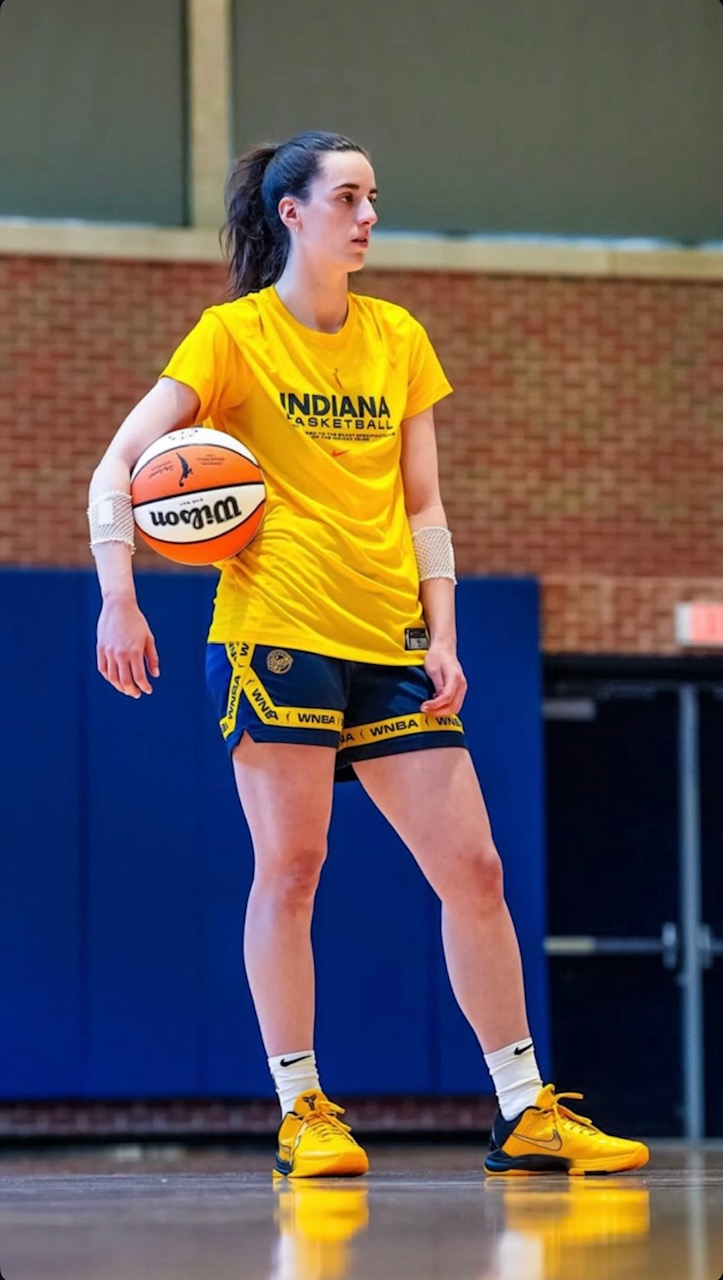 Caitlin Clark (ii)