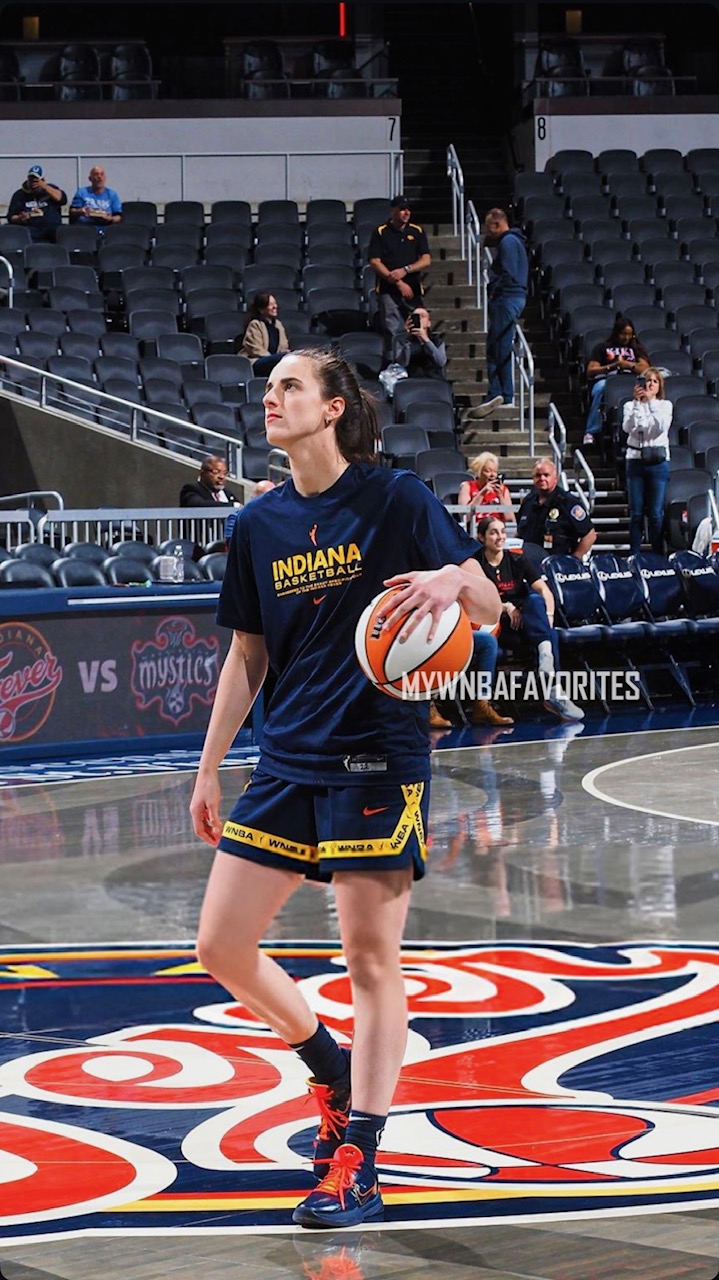 Caitlin Clark (ii)