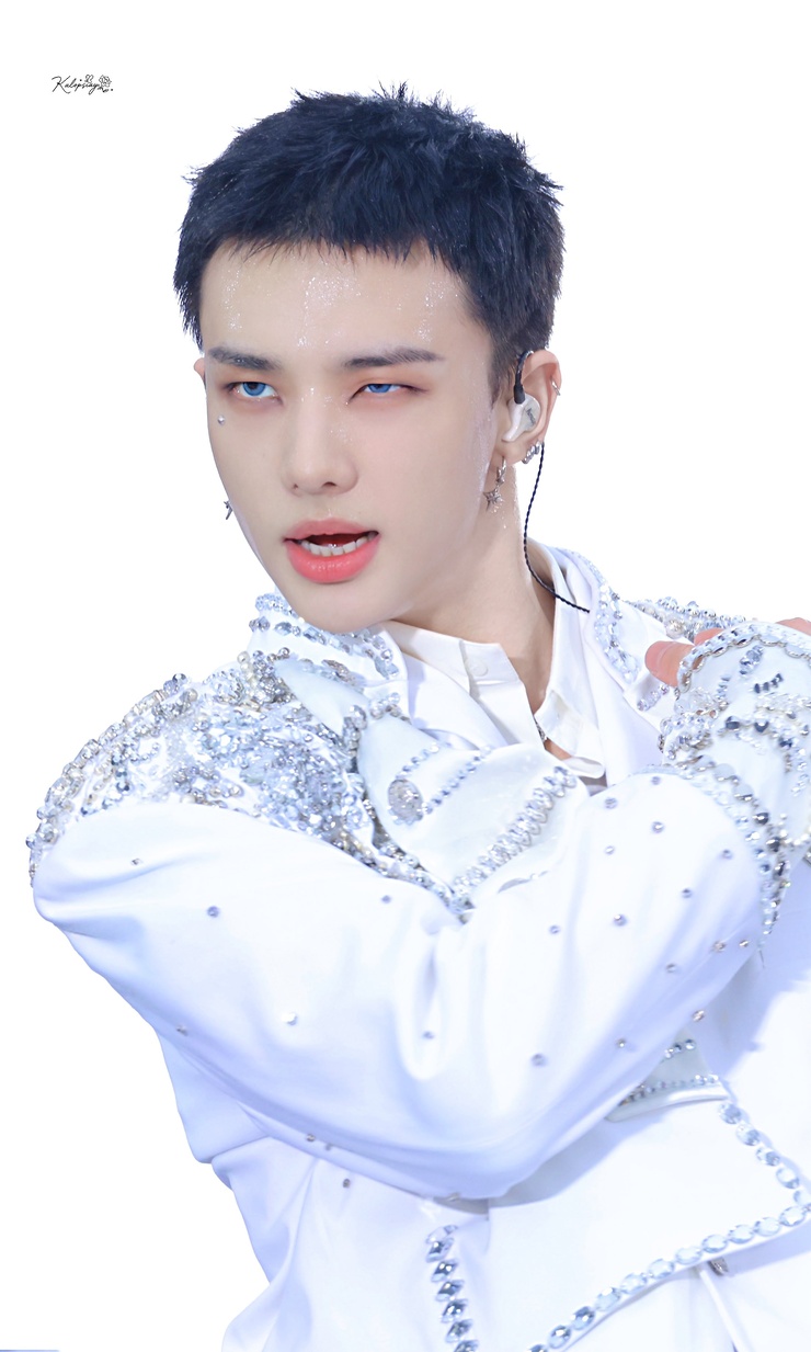 Hyun-Jin Hwang