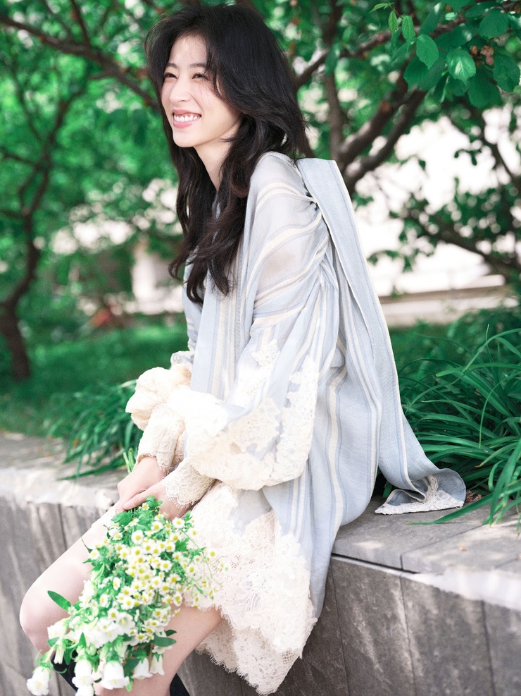 Yutong Zhou