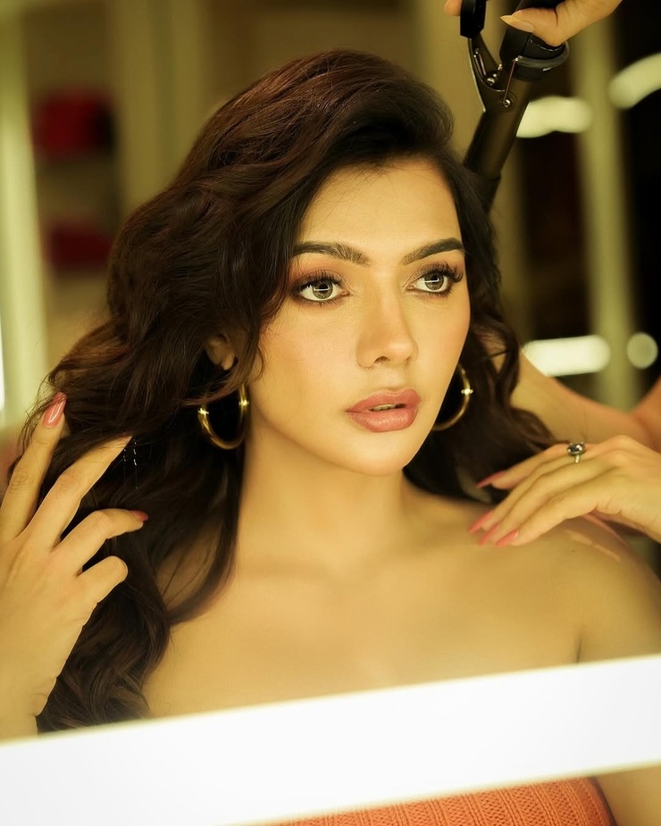 Ruhi Singh Ruhi Singh