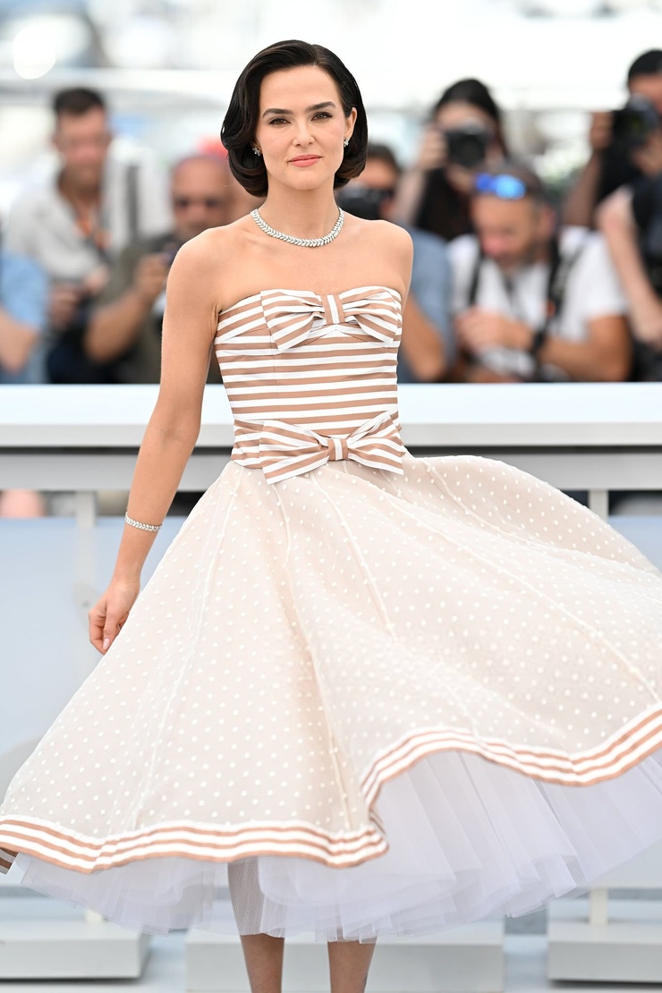Zoey Deutch
