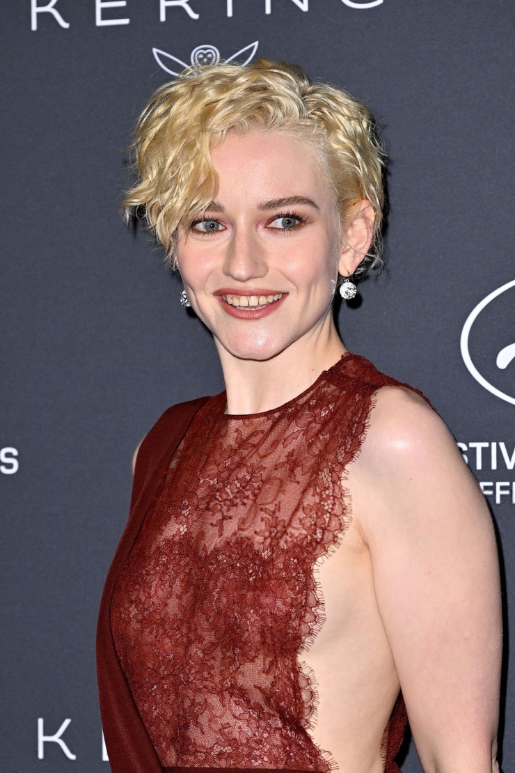 Julia Garner