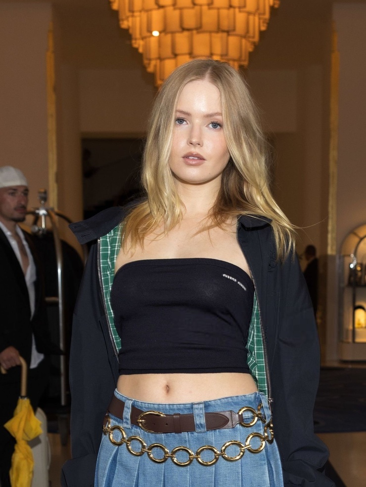 Ellie Bamber