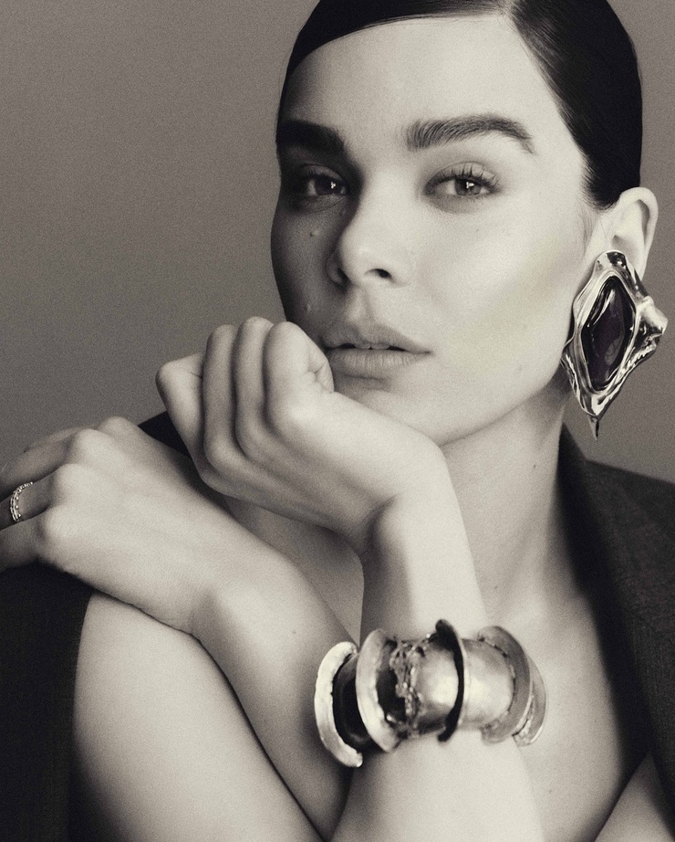Hailee Steinfeld Hailee Steinfeld