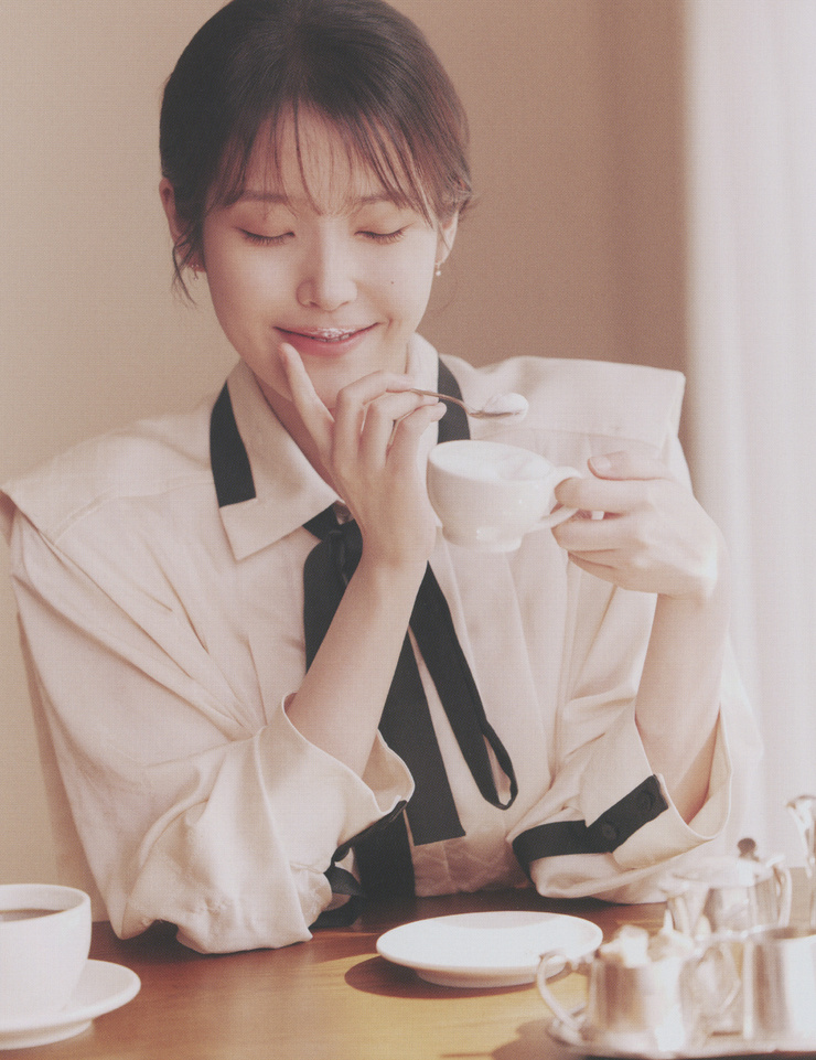 IU