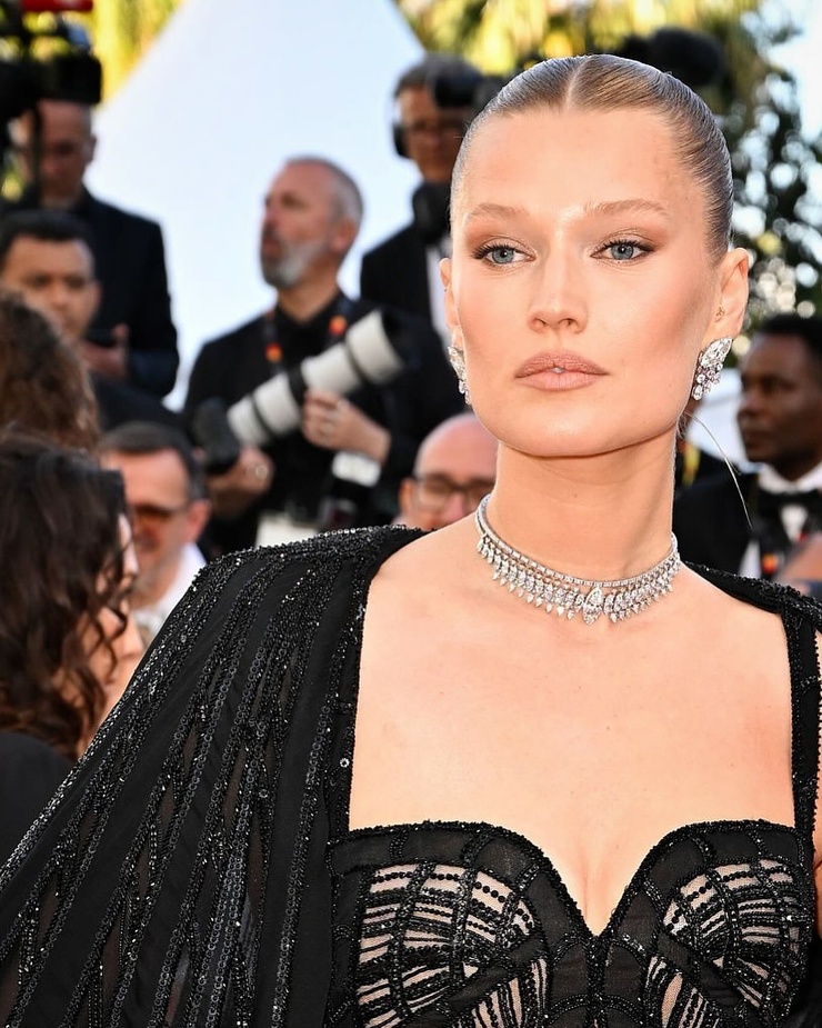 Toni Garrn