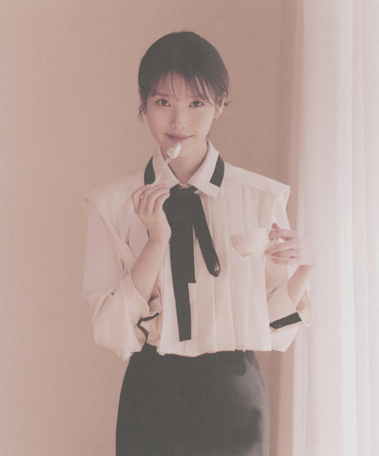 IU