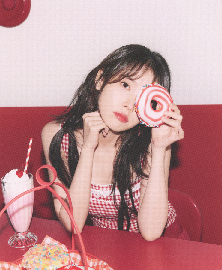 IU