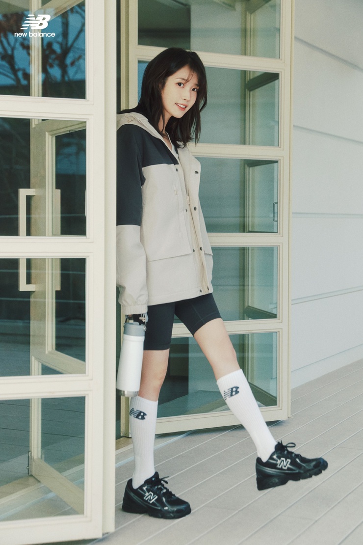 IU