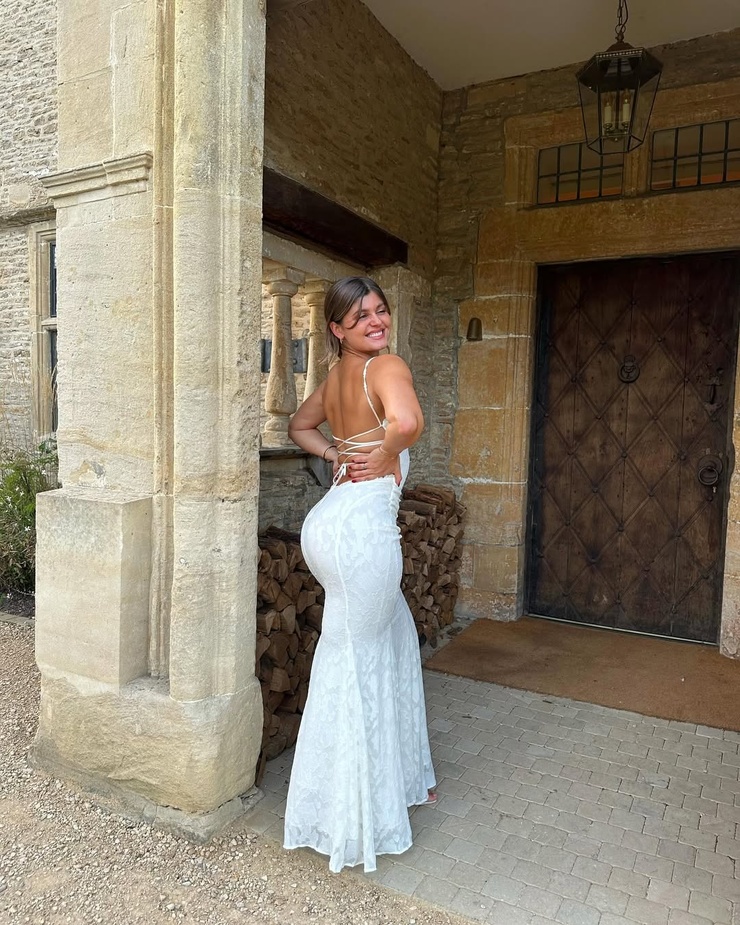 Elle Edwards