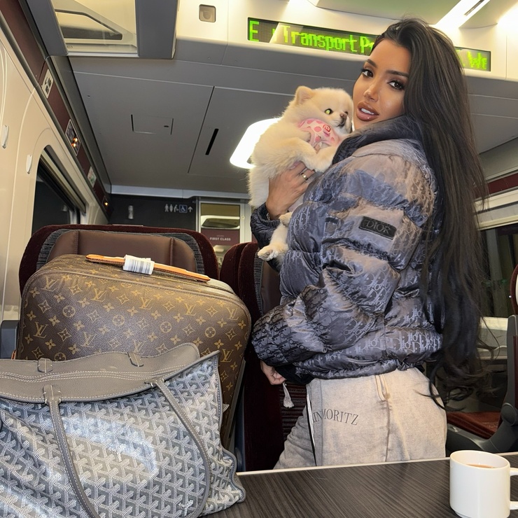 Chloe Khan