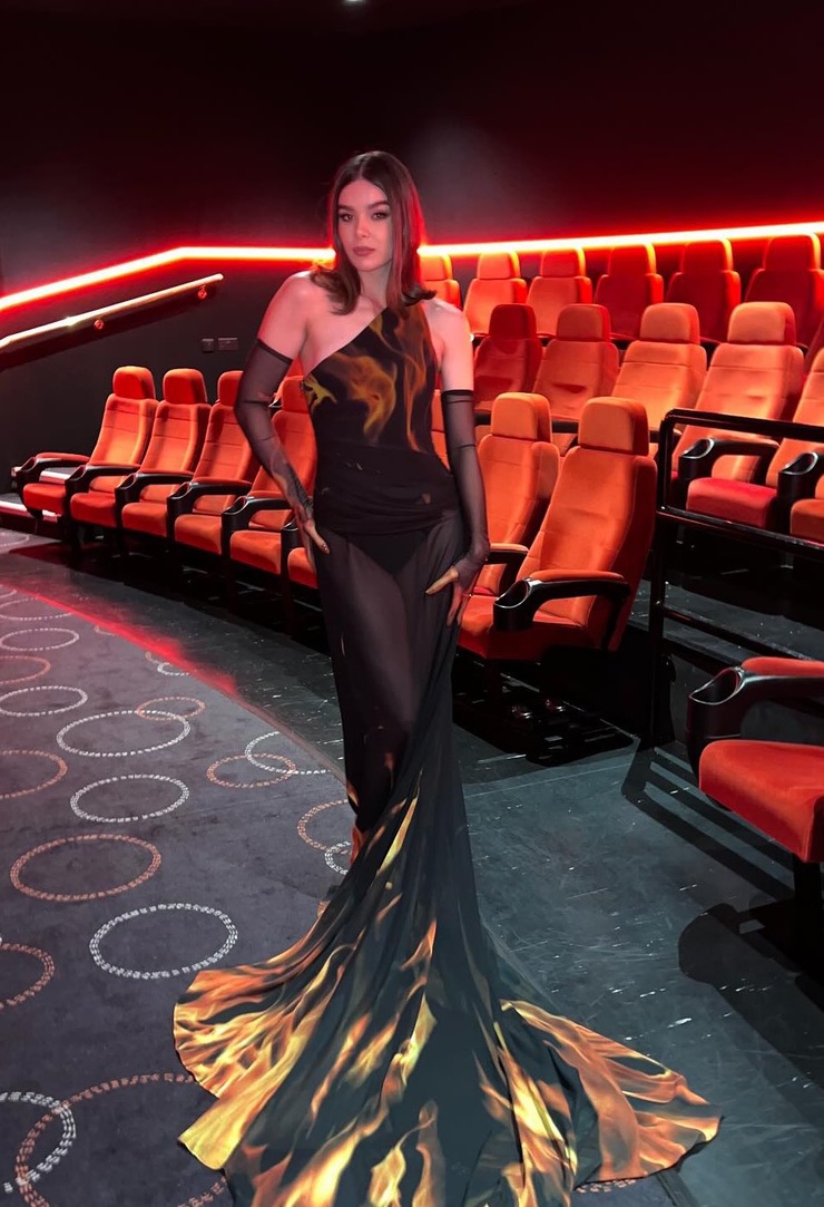 Hailee Steinfeld
