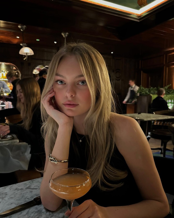 Lauren Alexander Lauren Alexander