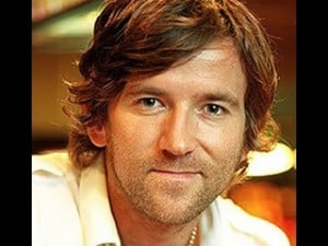 Dean Lennox Kelly
