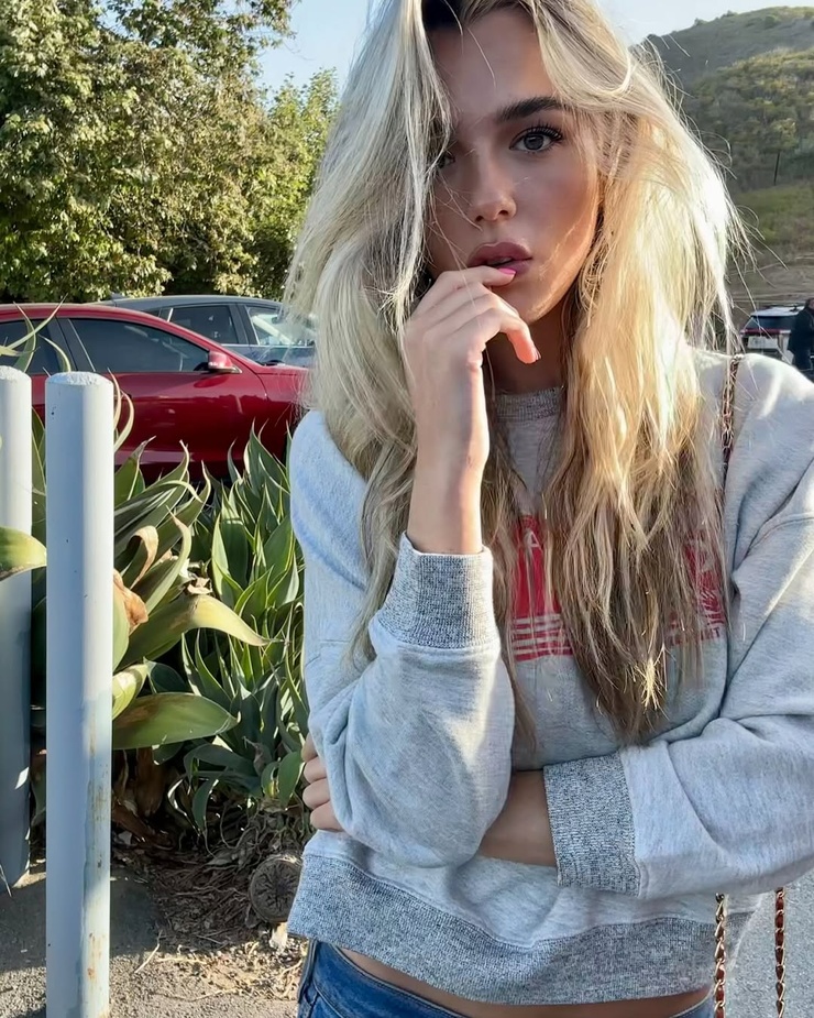 Alexa Nisenson