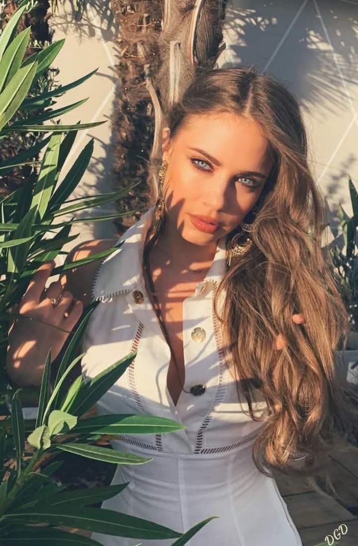 Xenia Tchoumitcheva Xenia Tchoumitcheva