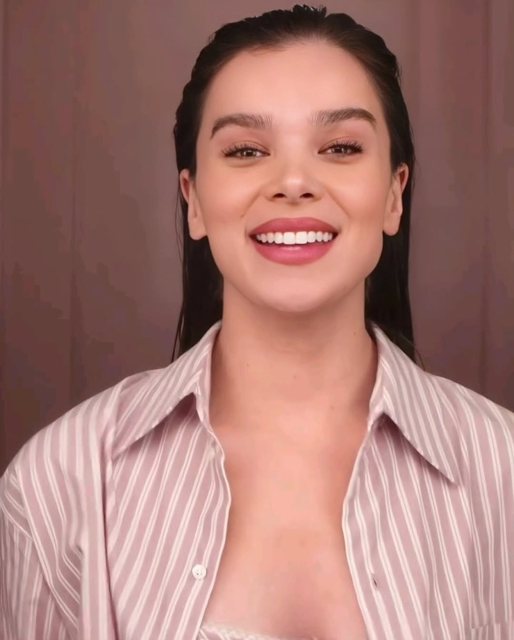 Hailee Steinfeld