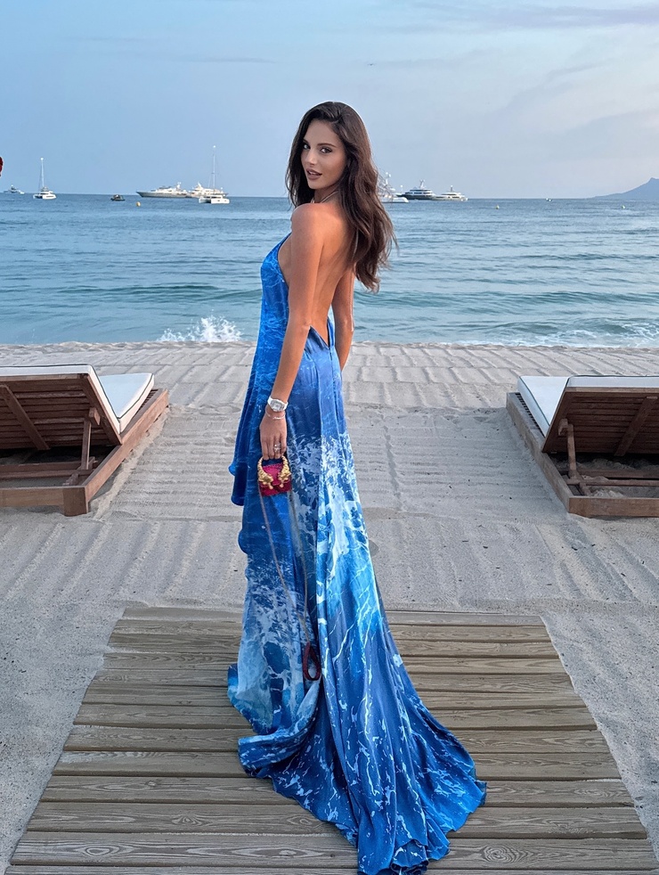 Carina Zavline