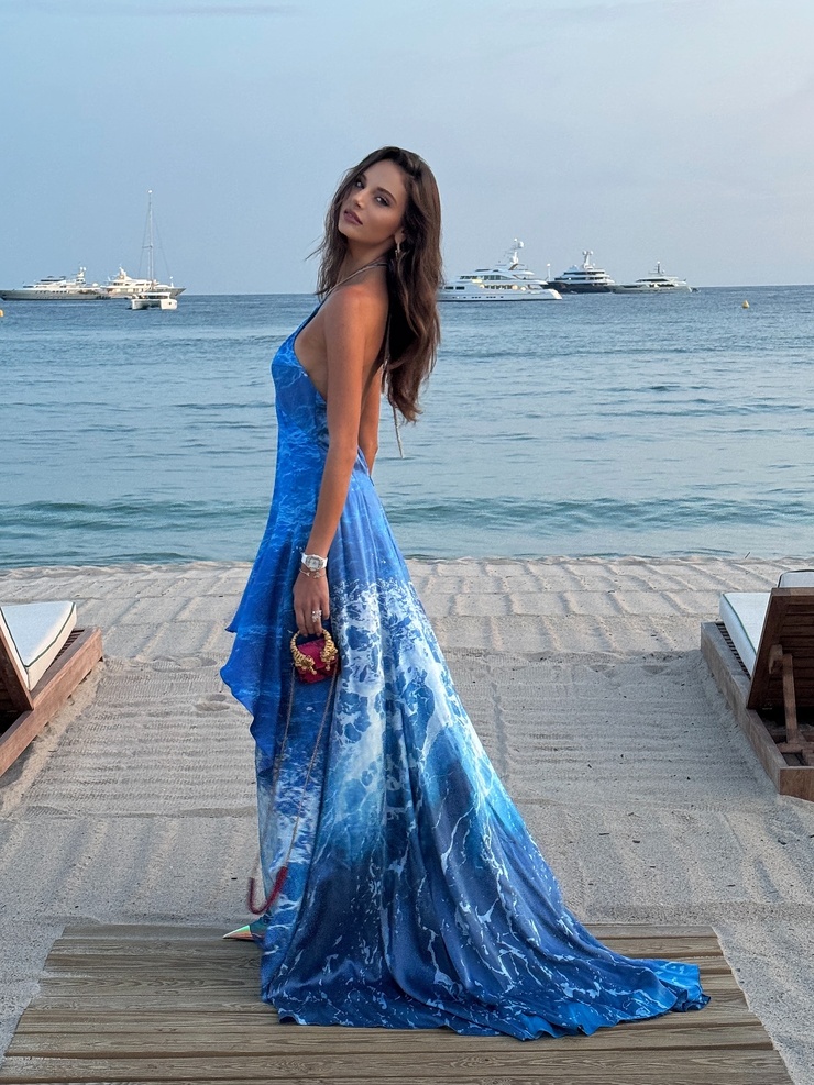 Carina Zavline
