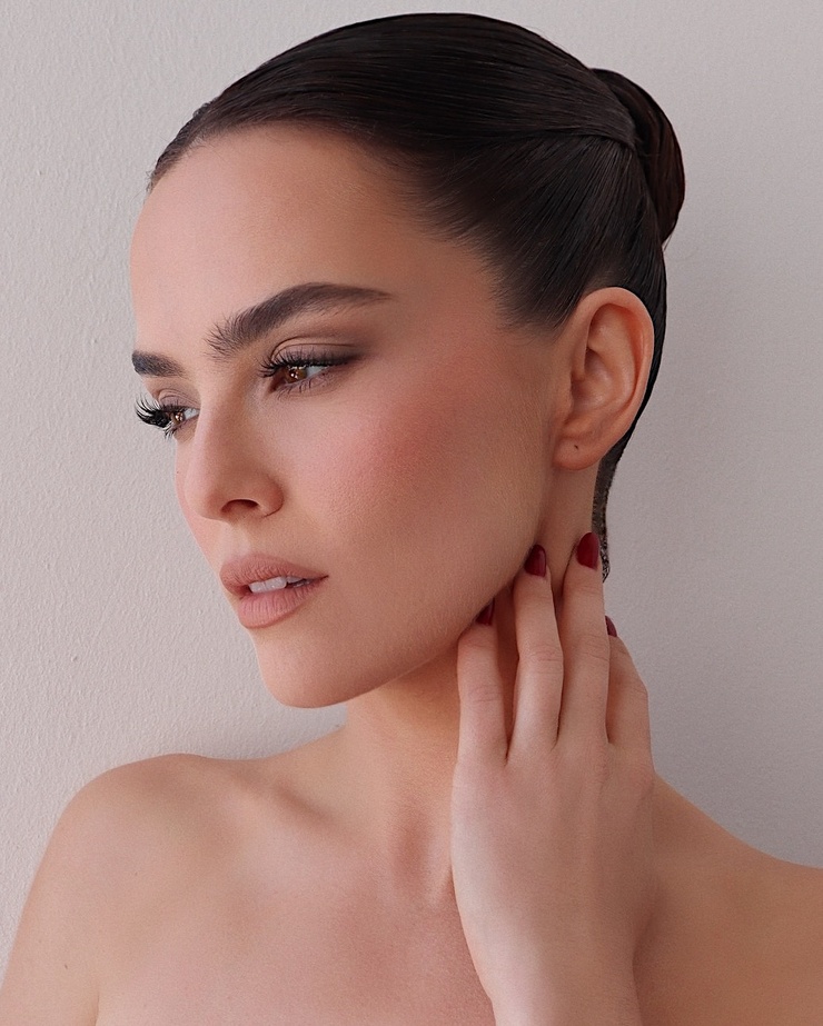 Zoey Deutch