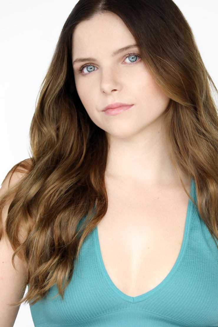 Chloe Csengery
