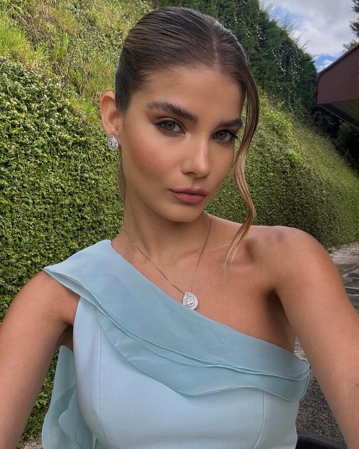 Gabriela Salles Gabriela Salles