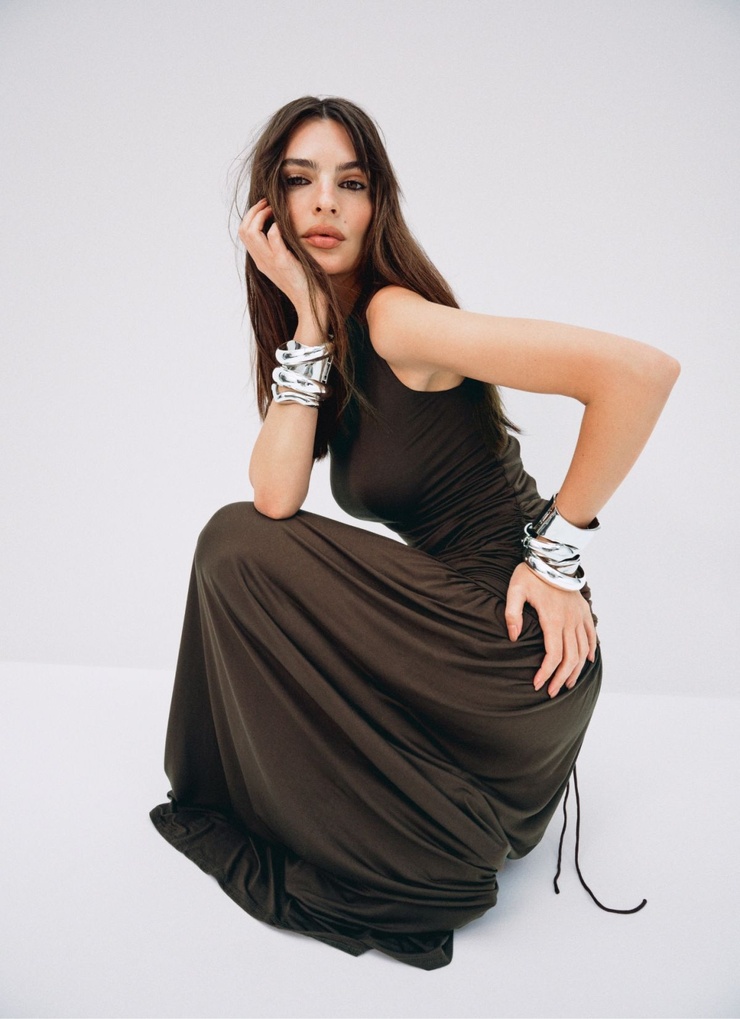 Emily Ratajkowski