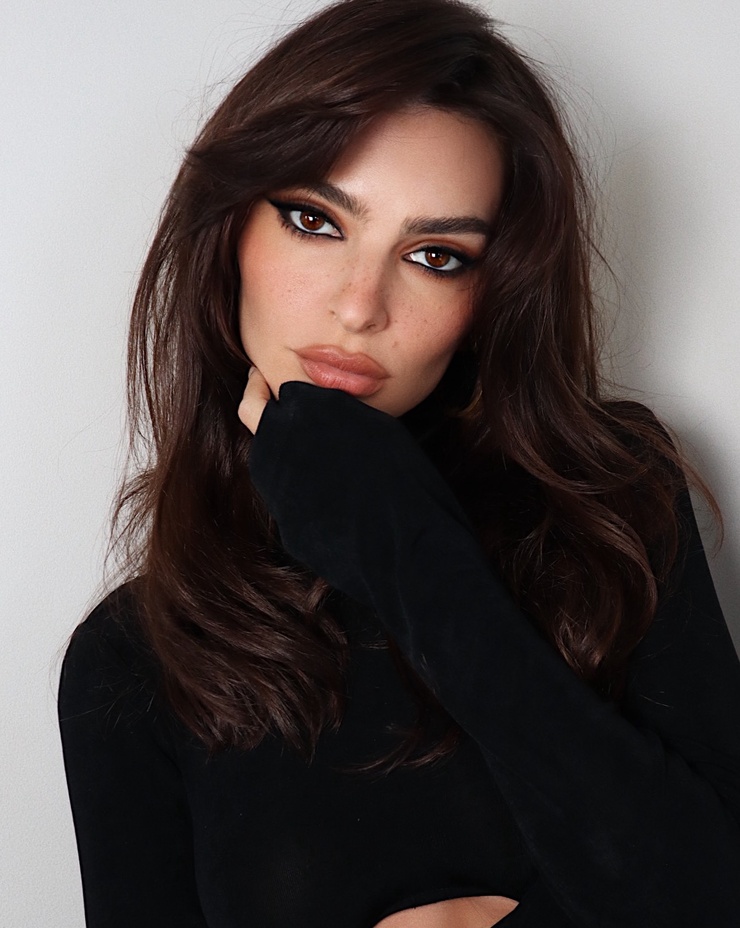 Emily Ratajkowski