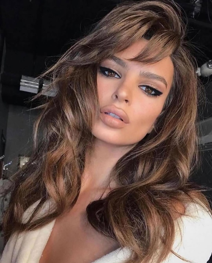 Emily Ratajkowski