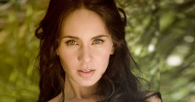 Picture of Adriana Louvier