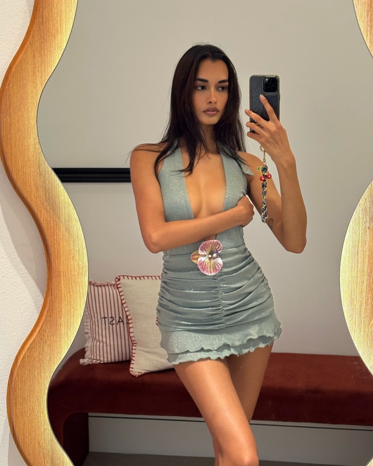 Gizele Oliveira Gizele Oliveira