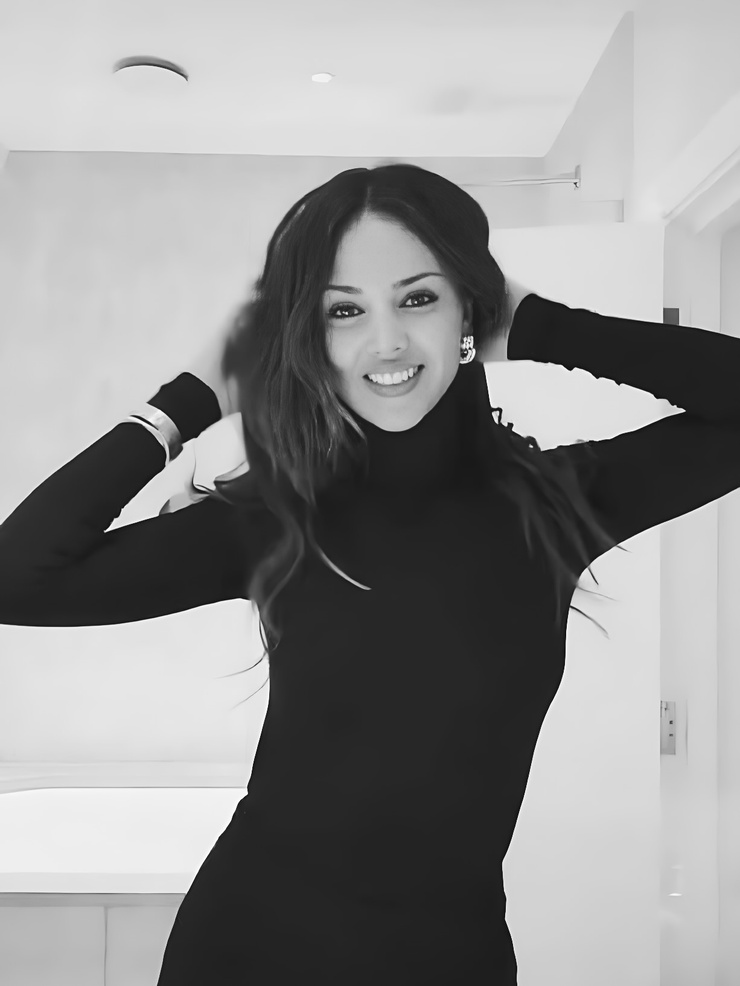 Eiza Gonzalez Eiza Gonzalez
