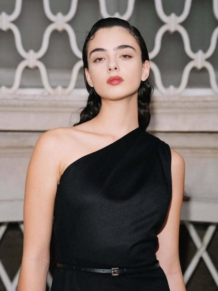 Deva Cassel