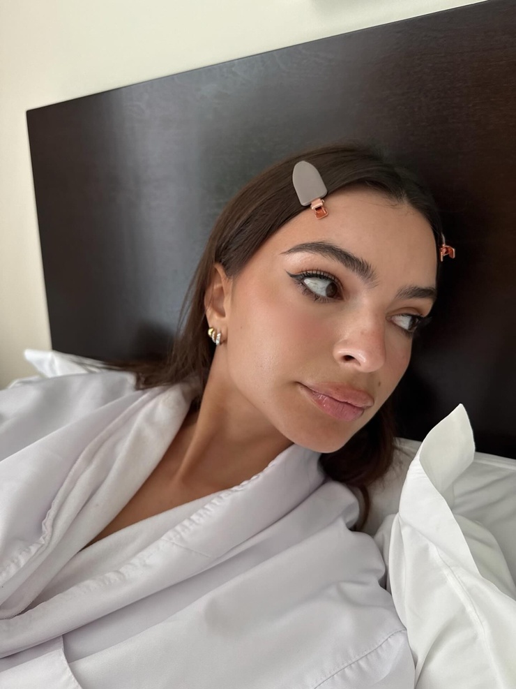 Emily Ratajkowski