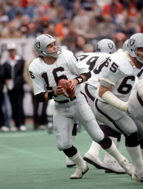 Jim Plunkett