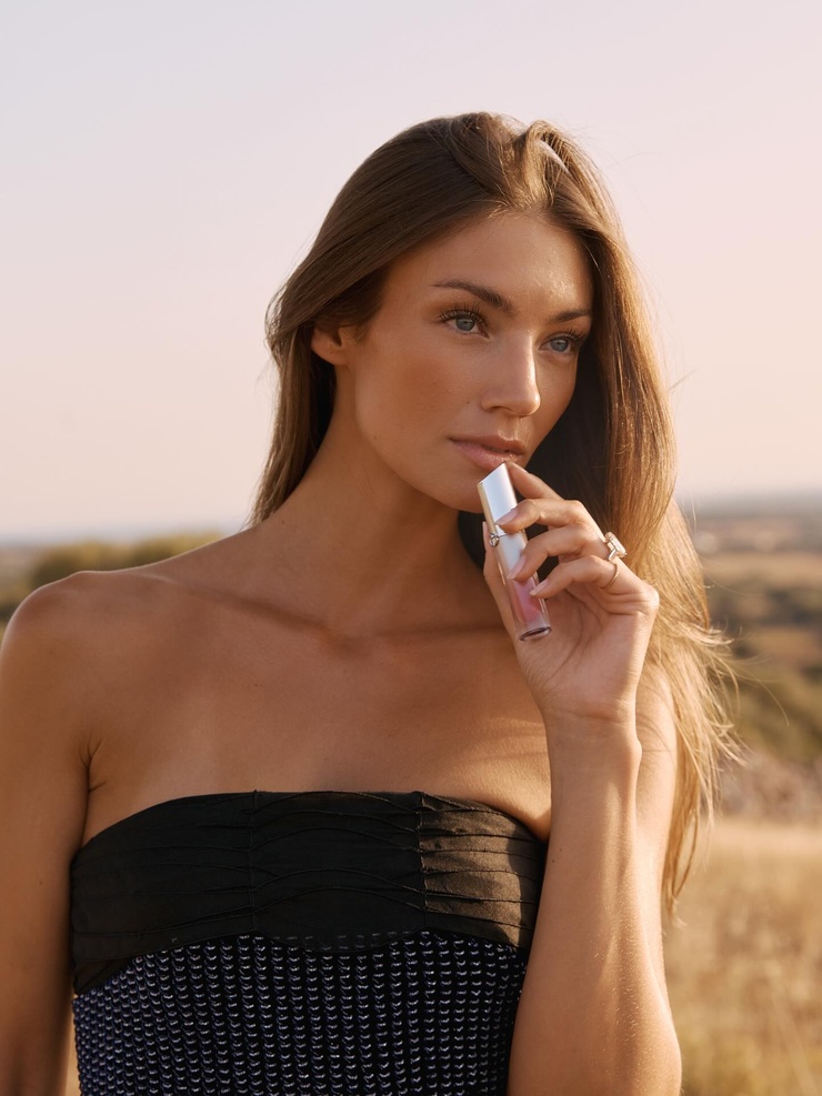 Lorena RAE