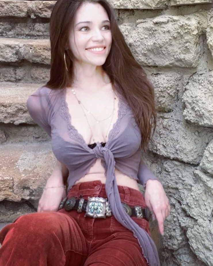 India Eisley India Eisley