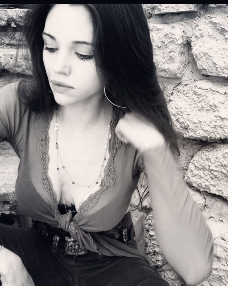 India Eisley India Eisley