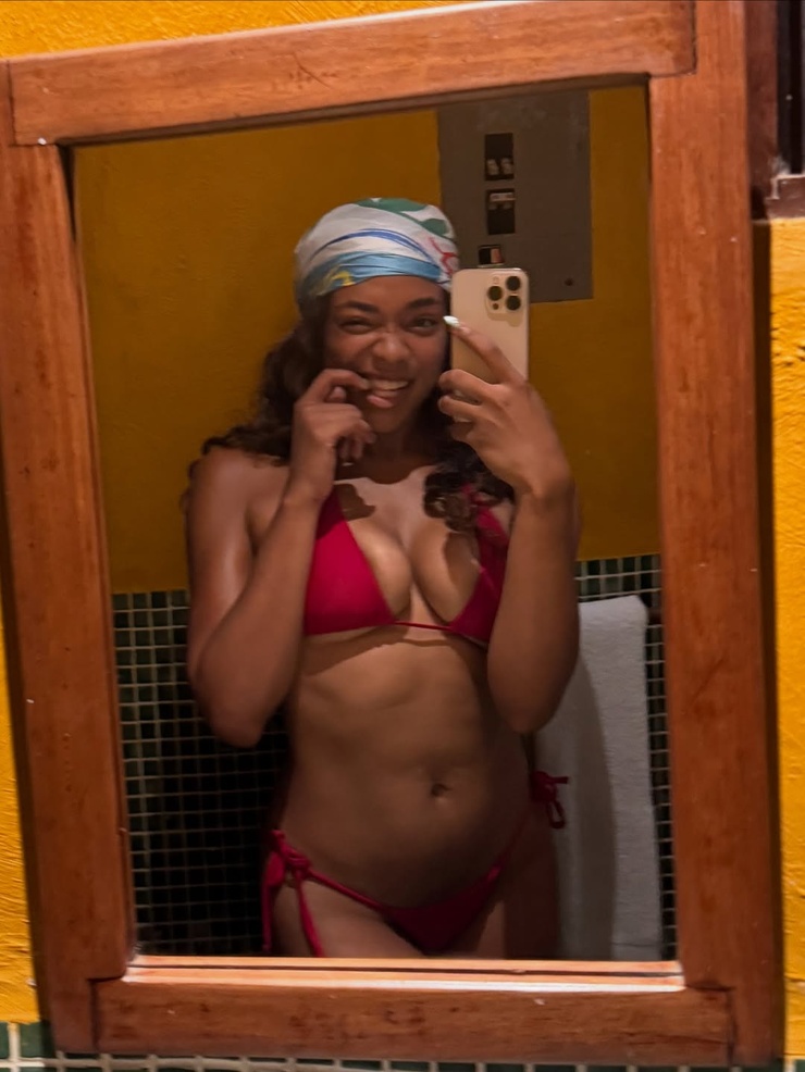 Simone Joy Jones