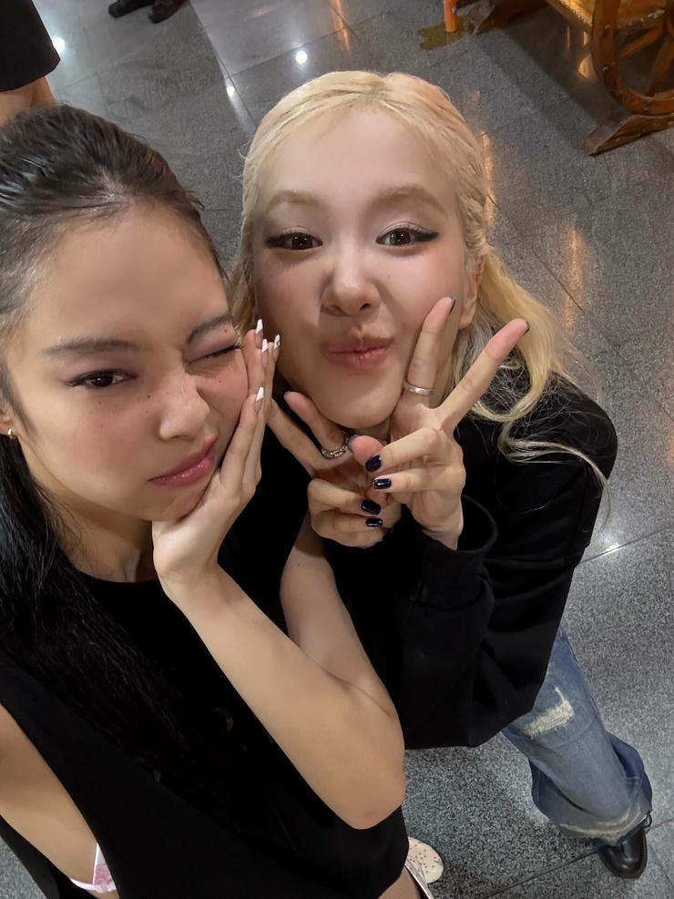 Black Pink