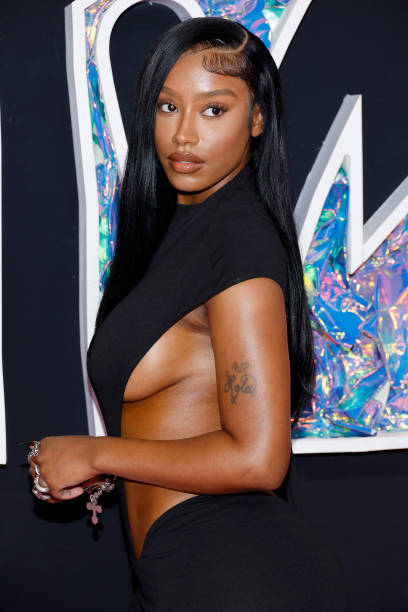 Raven TRACY Raven TRACY