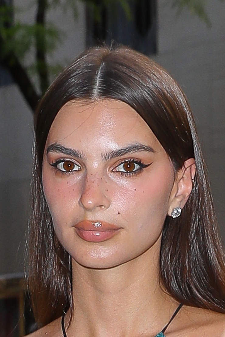 Emily Ratajkowski
