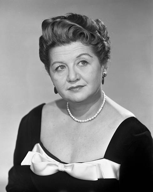 Mae Questel