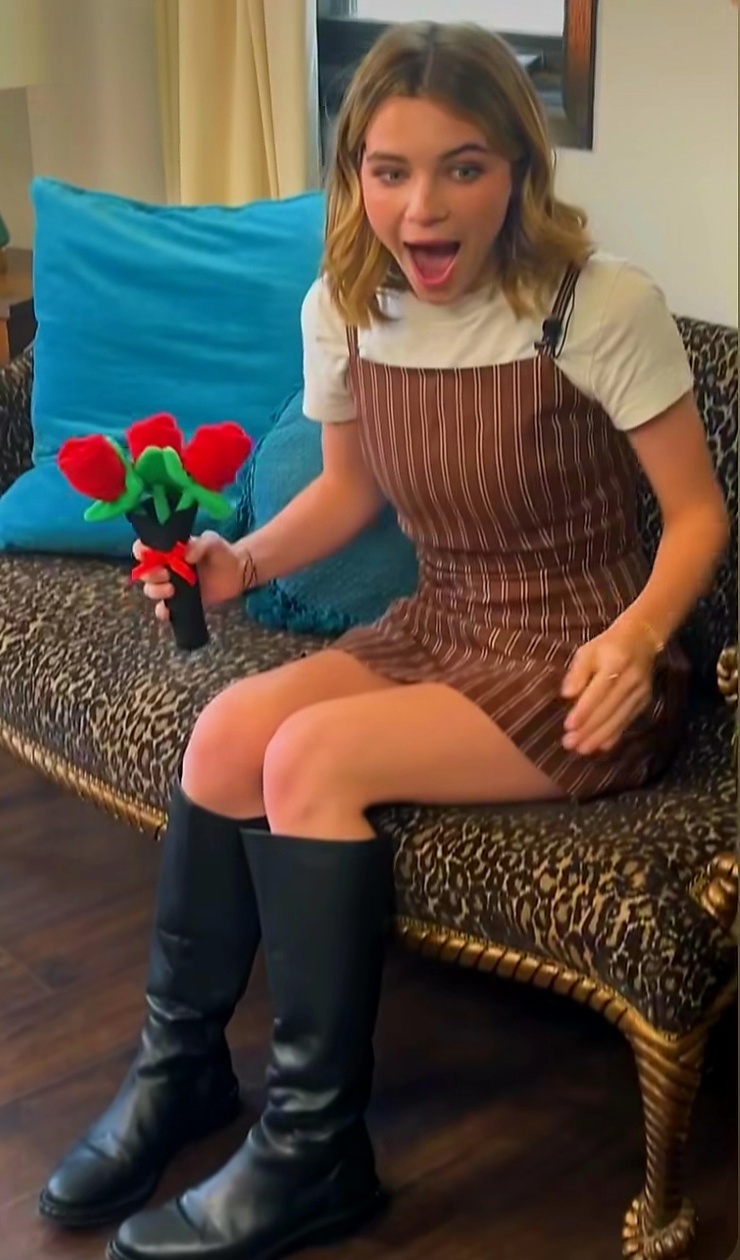 Raegan Revord picture