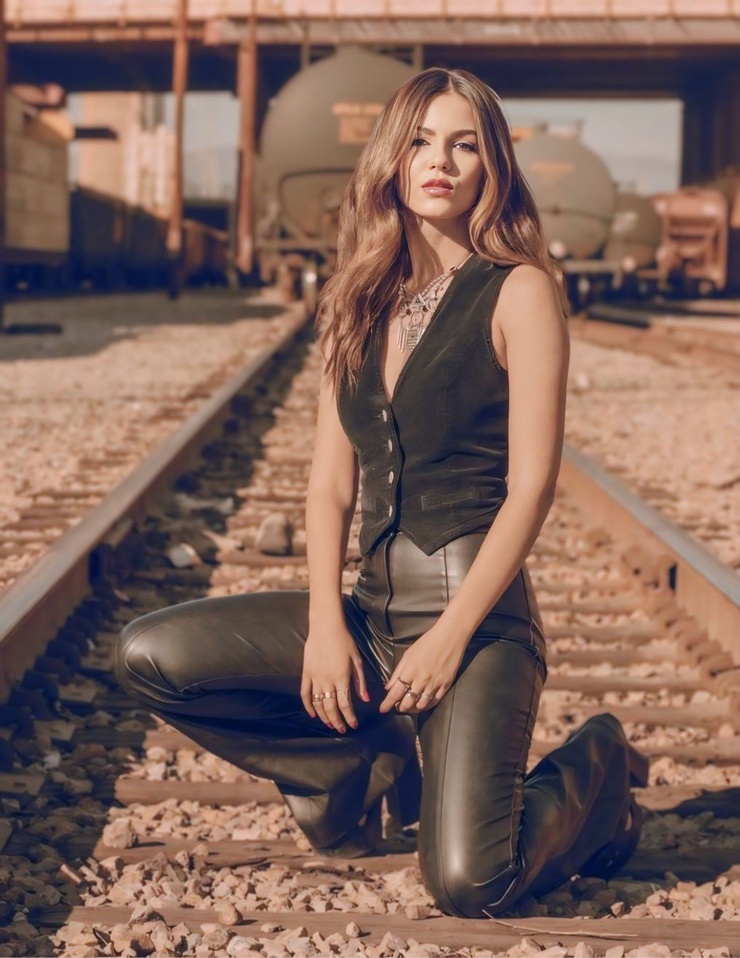 Victoria Justice Victoria Justice